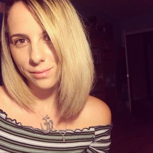 Meet your Posher, Mila